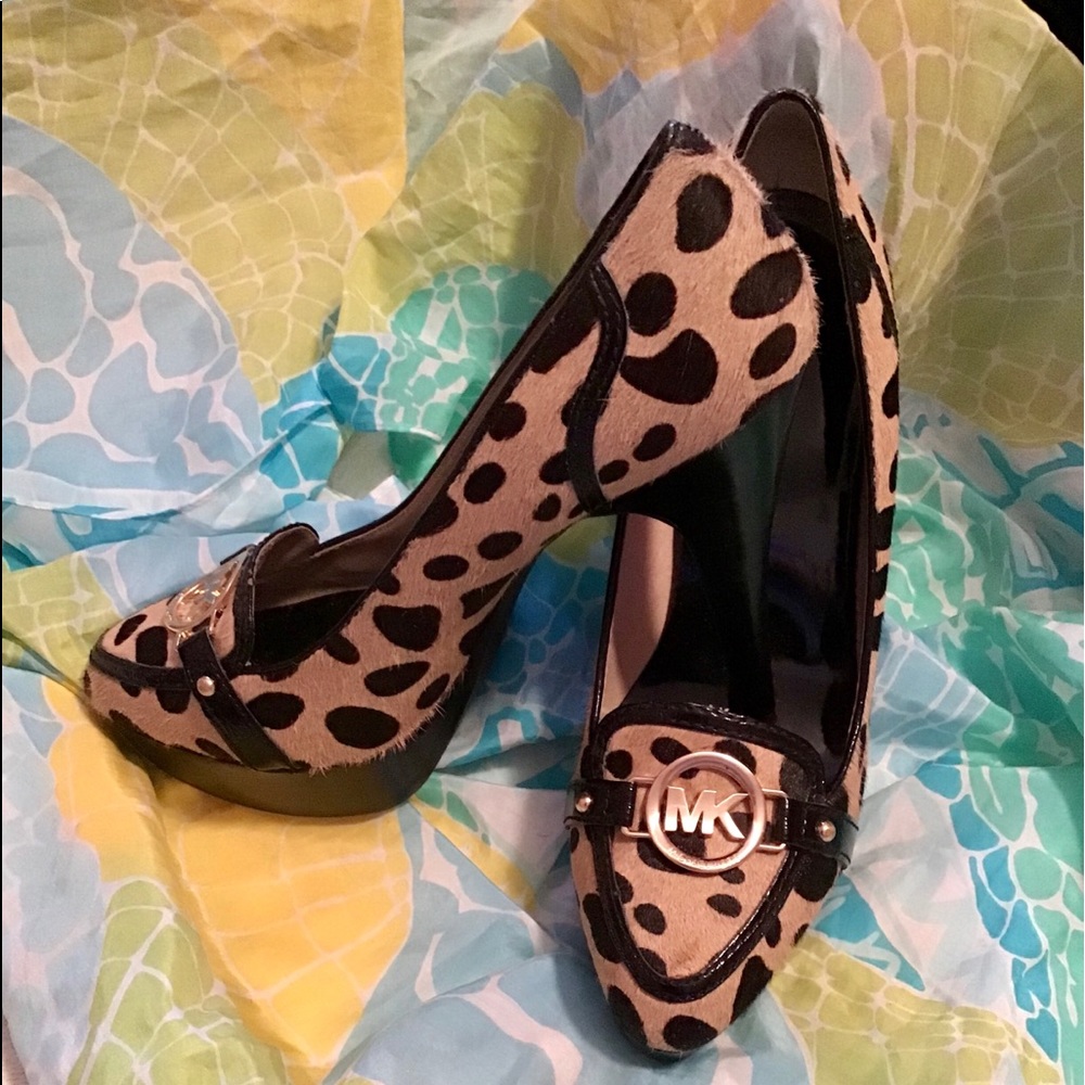 💵HP🍾🎉MICHAEL KORS 🐆 leopard print🐆 pump. - Picture 2 of 10